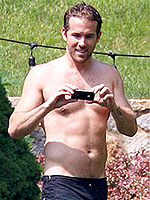 I Really Love My Gadgets! | Blake Lively, Ryan Reynolds