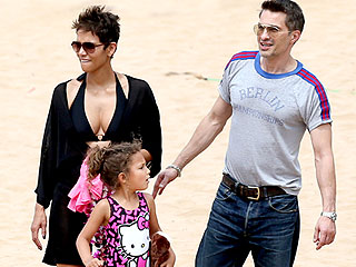 Halle, Olivier & Nahla's Family Fun | Halle Berry, Olivier Martinez