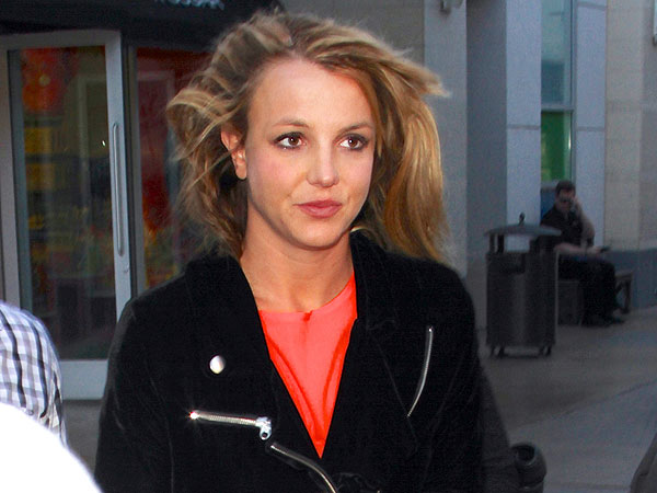 Britney Spears & New Boyfriend 'Seem Happy' in Las Vegas