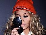 Amanda Bynes Reveals Makeover & Cheek Piercings in Twitter Photos