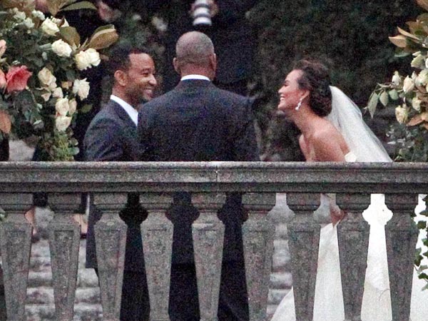 John Legend and Chrissy Teigen Are Married!