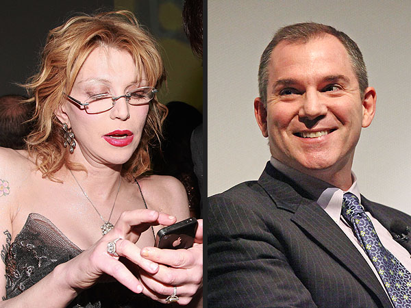 New York Times's Frank Bruni Uses Twitter to Return Courtney Love's Phone