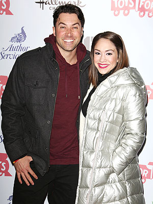 Ace Young and Diana DeGarmo Begin Their Own Holiday Traditions