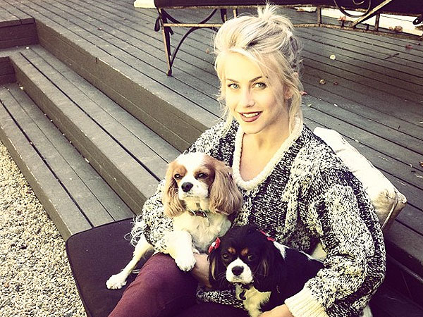 Julianne Hough Instagram Photo with Dogs