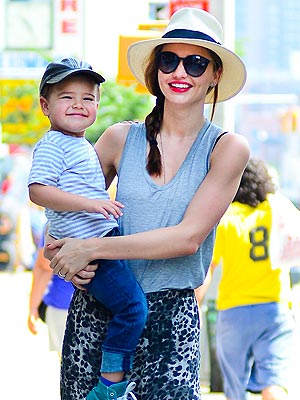 Star Tracks: Star Tracks: Wednesday, June 19, 2013 | Miranda Kerr