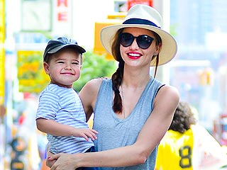 Star Tracks: Star Tracks: Wednesday, June 19, 2013 | Miranda Kerr