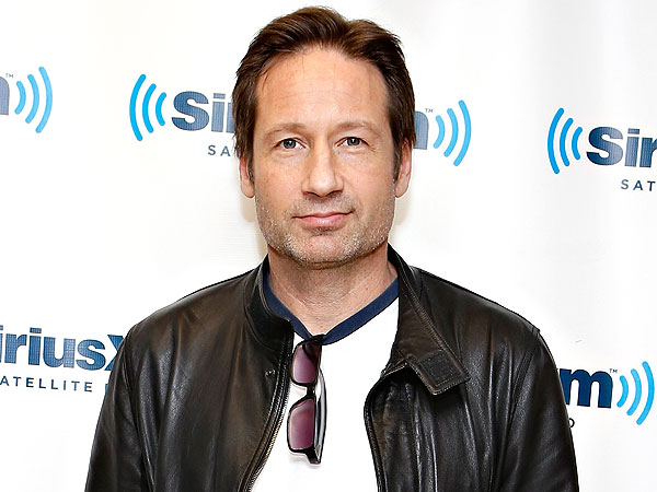 What Was David Duchovny Doing with an Avril Lavigne Guitar?