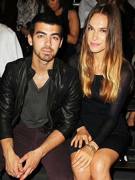 Joe Jonas and Blanda Eggenschwiler Split