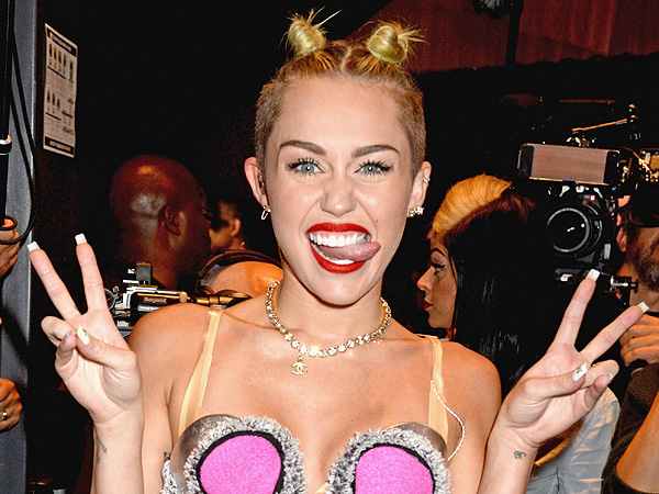 5 Things You Didnt Know About Miley Cyrus - Liam Hemsworth, Miley.