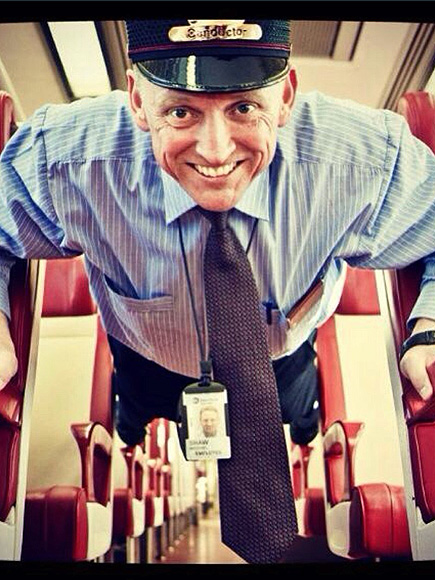Train Conductor Pens Apology Notes to 500 Passengers After His Mistake