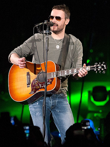 Eric Church Plays (Unplanned!) Solo Show - People Magazine