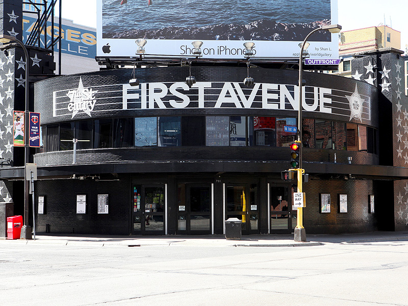 Minneapolis Nightclub Ceiling Collapses During Concert, Injuring 3