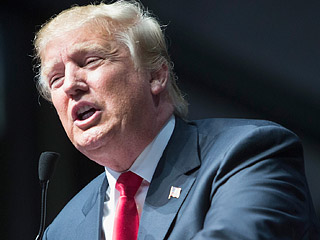 VIDEO: How Trump Handles Protesters: 'Throw 'Em out into the Cold and Confiscate Their Coats'