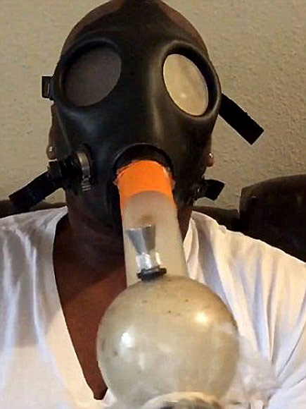 laremy-tunsil-bong-435.jpg