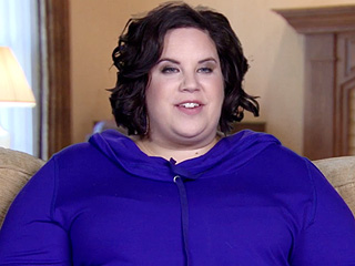 Whitney Way Thore Reads Mean Tweets About Herself: If I Had the Internet When I Was Young, I Don't Know if I'd Be Alive