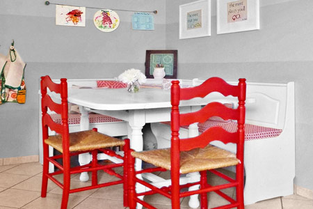budget redo bright breakfast area