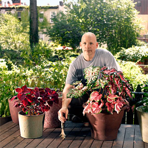 toh editor Scott Omelianuk surrounded by his gardens