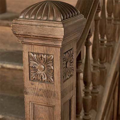 Detailed Newel