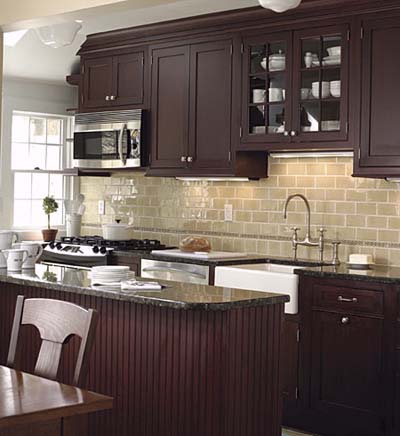kitchen with peninsula and furniture-like cabinetry