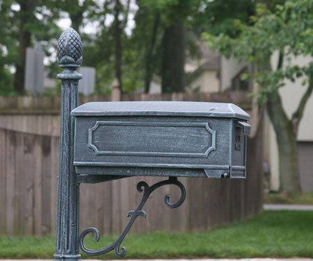 Sleek suburban mailbox