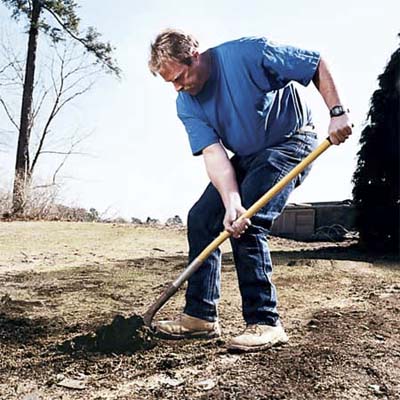 to pry with a shovel plant the shovel head well and pivot the shovel on the head's shoulders