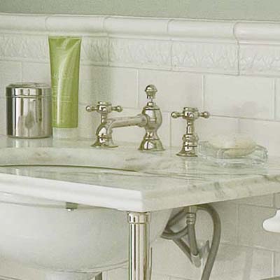 cross-handle bathroom faucet