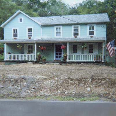 before image of the soon-to-be remodeled farmhouse
