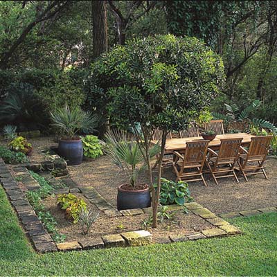 outdoor living and dining space lawn-less solution