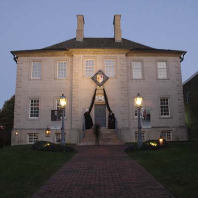 the haunted historical carlyle house in virginia
