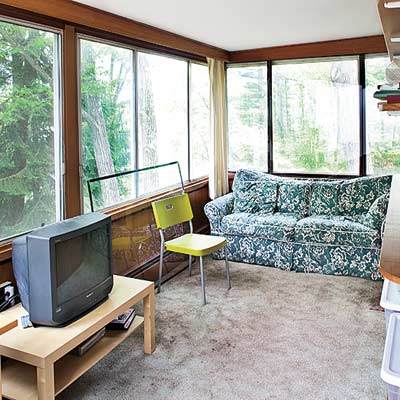 before photo of the Auburndale TOH TV Project sun room