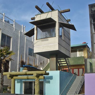 a quirky Gehry-styled beach house