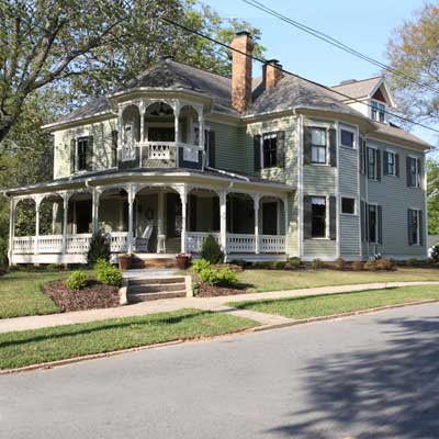 Broke-Down Boarding House after turned into spectacular home