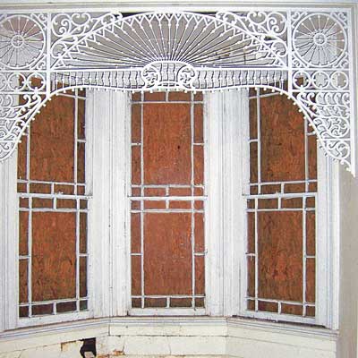 Queen Anne home window structure