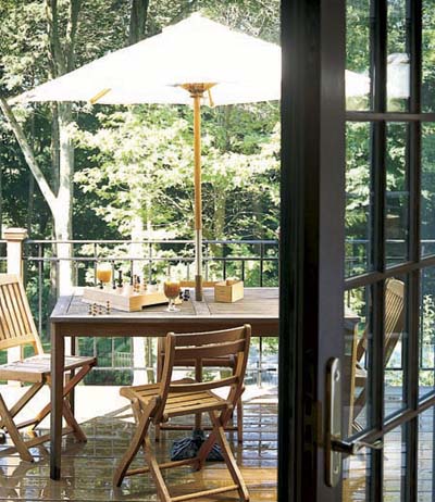 deck outdoor dining area
