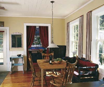 mining cabin dining room