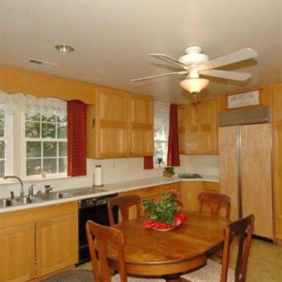 Clean and Contemporary Look: Before image for TOH Reader Remodel Kitchen Winner 2012