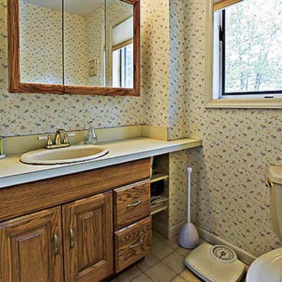 before bath remodel