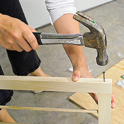 money saving blogger DIY project drying rack step 2