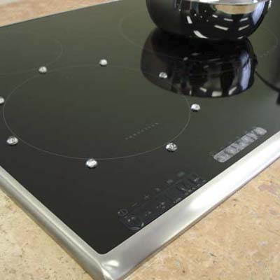 induction cooktop designed with controls accessible to the visually-impaired