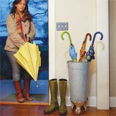 build a tub-foot umbrella stand