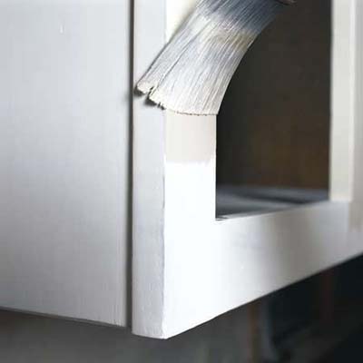 painting cabinets