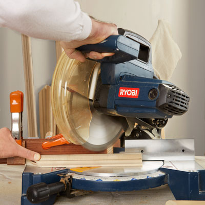 making the right inside miter cut with a miter saw
