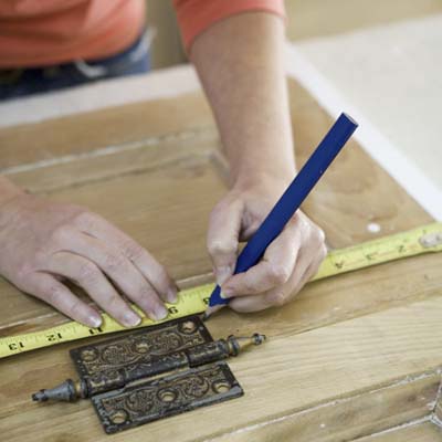 position hinges to make screen door