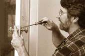 installing a lockset tout